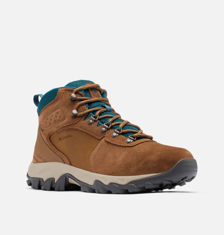 Columbia Newton Ridge™ Plus II Suede Waterproof Men's Hiking Boots Light Brown | CNS271HQ