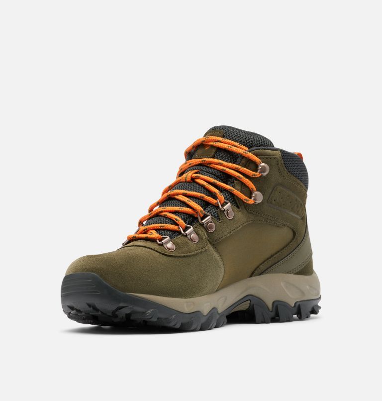 Columbia Newton Ridge™ Plus II Suede Waterproof Men's Hiking Boots Light Orange | RAW3249KC