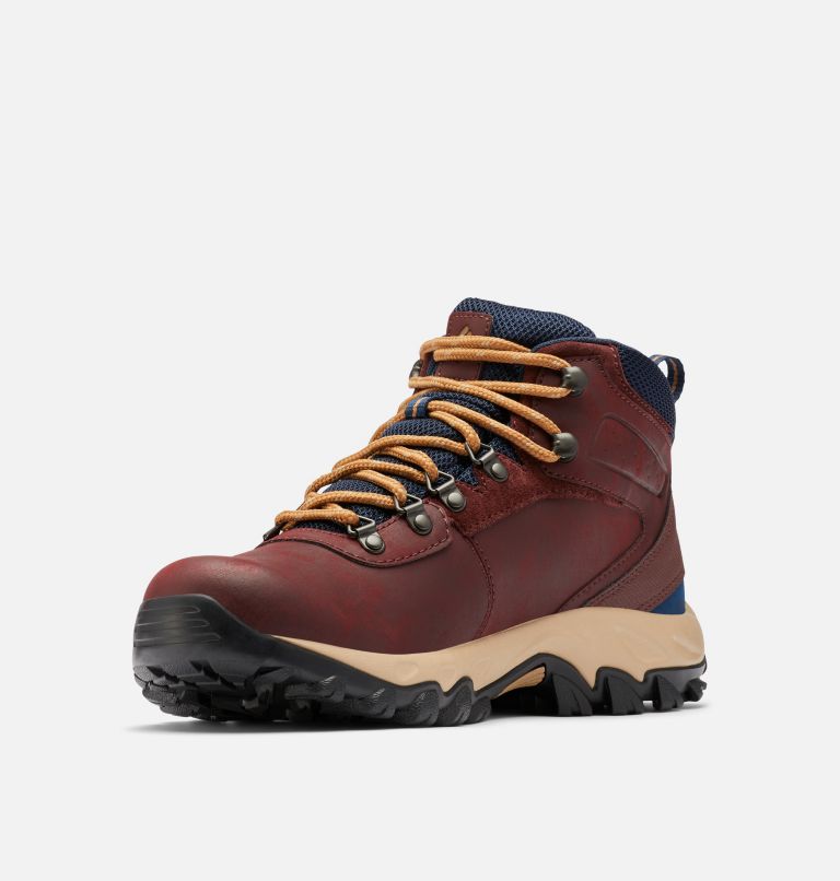 Columbia Newton Ridge™ Plus II Waterproof Men's Hiking Boots Brown/Navy | BWP8143OH