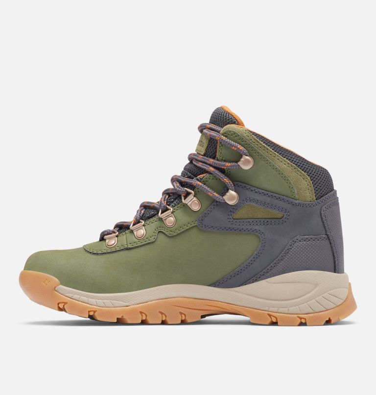 Columbia Newton Ridge™ Plus Waterproof Women's Hiking Boots Green | RVW578PG